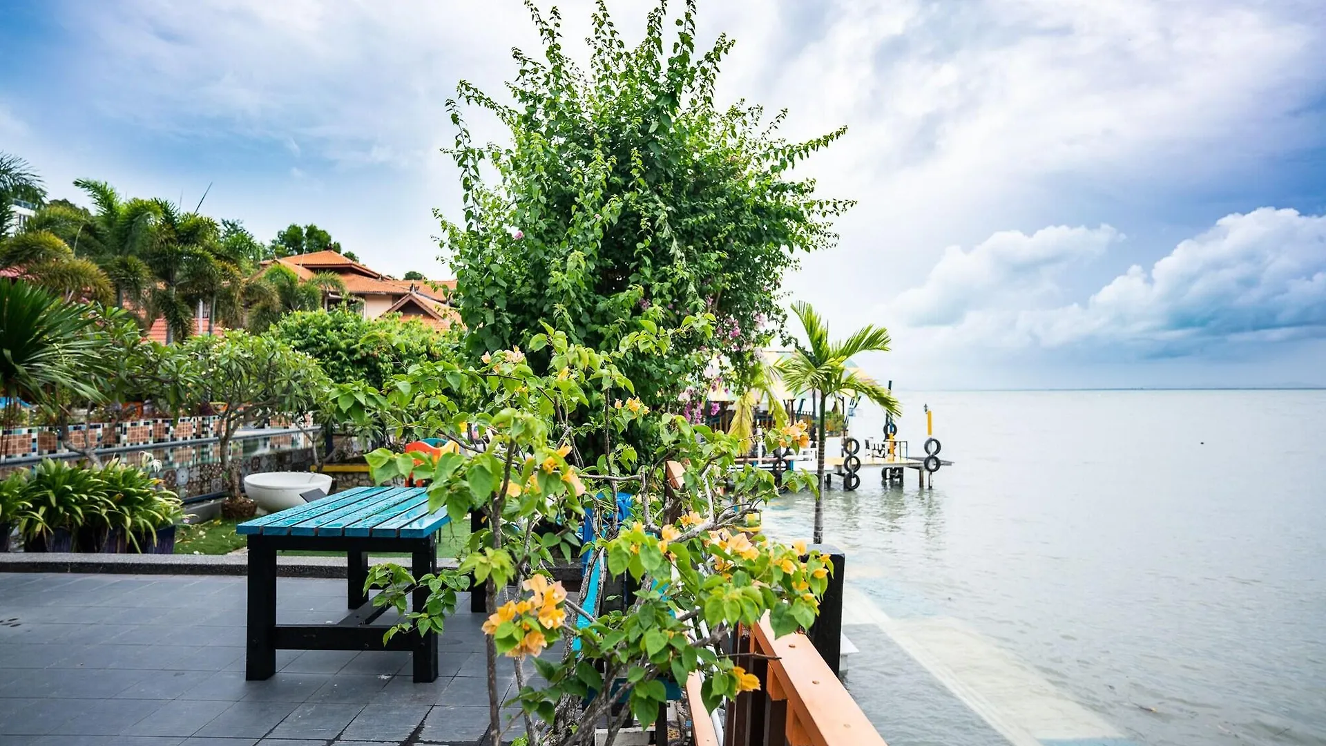 Lost Paradise Resort Batu Ferringhi