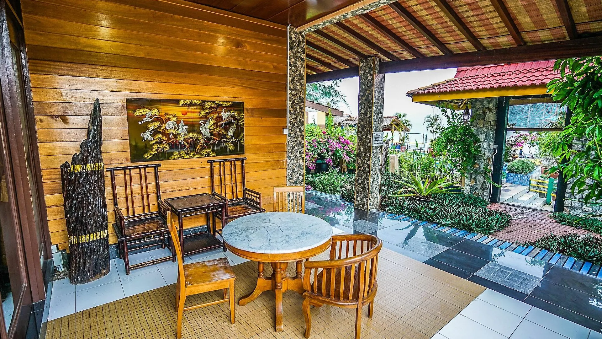 Lost Paradise Resort Batu Ferringhi 3*,